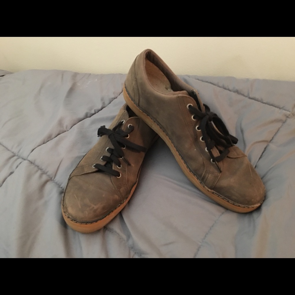 UGG